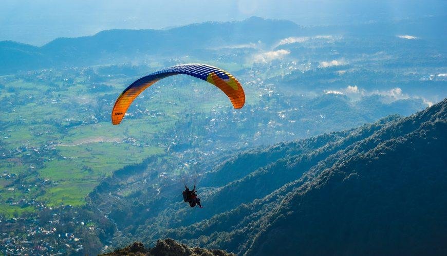 paragliding in Himachal Pradesh